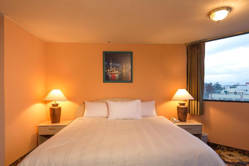 Stanford Suites (13)