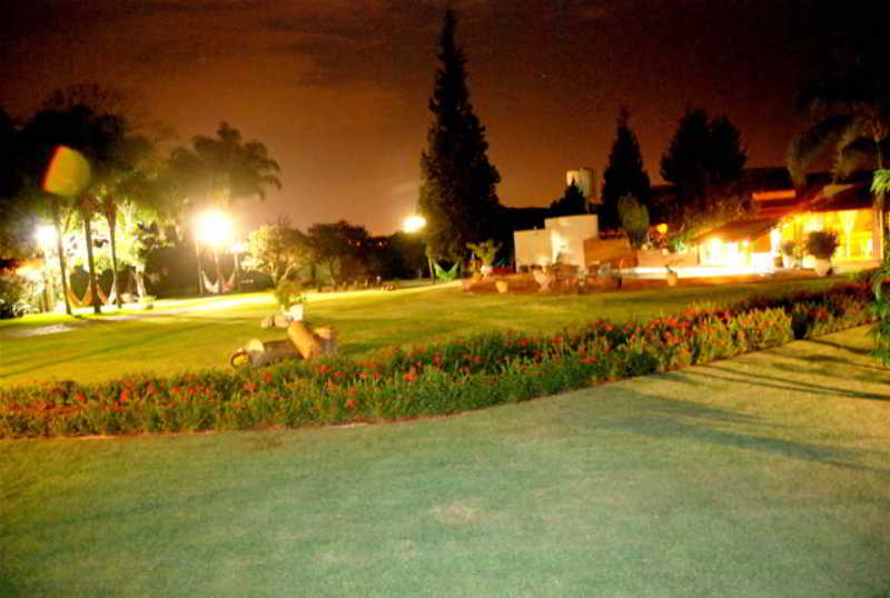Pousada Chale Das Flores (16)