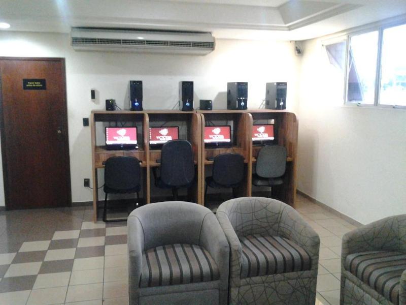 OYO Victoria Plaza Hotel (12)