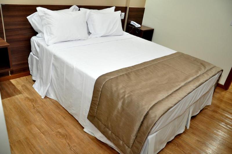 Mohave Hotel (2)