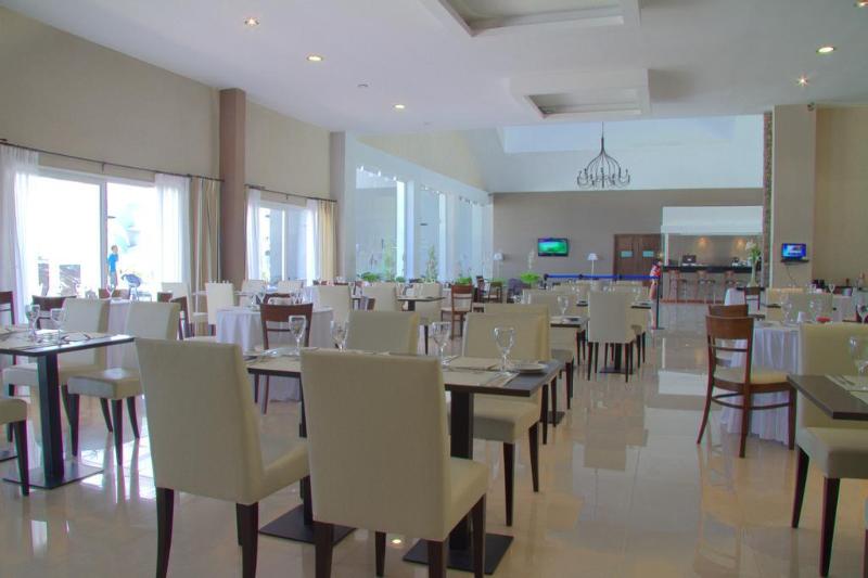 Howard Johnson Hotel and Convention Center Madaria (4)