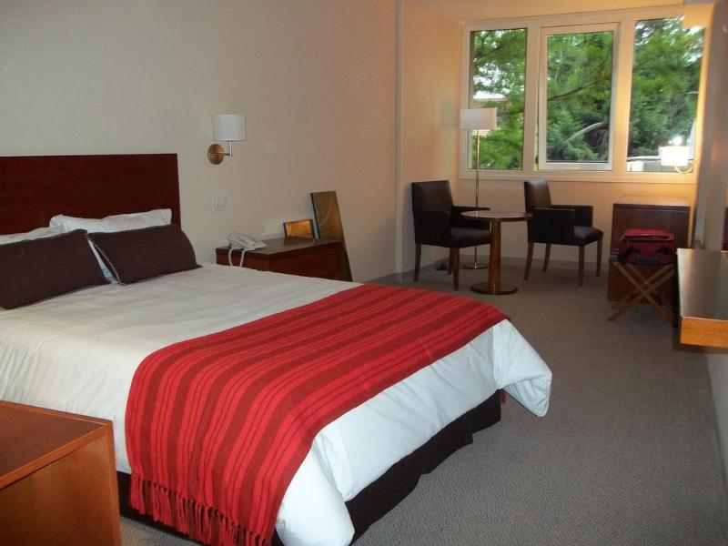 Howard Johnson Yerba Buena (6)