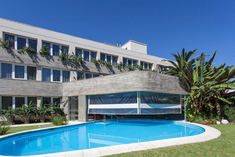 Howard Johnson Yerba Buena (12)