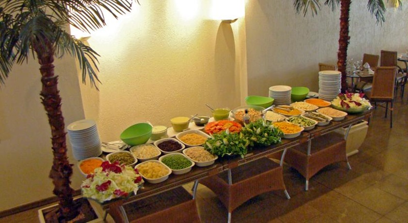 Transamerica Prime International Plaza (17)