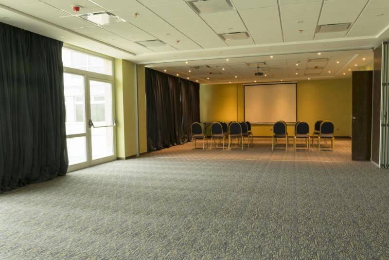 Howard Johnson Neuquen (9)