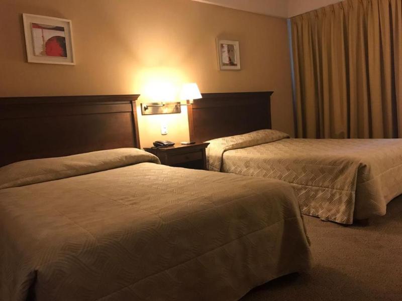 Howard Johnson Resort Pilar (4)