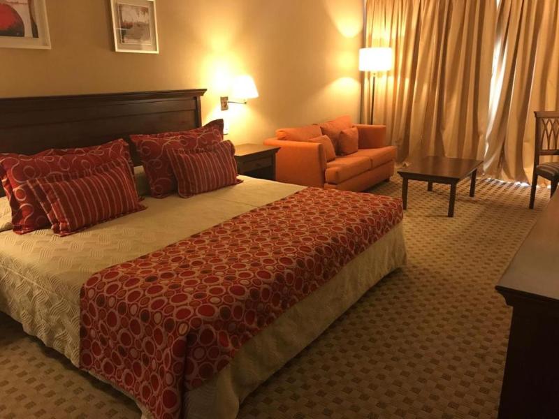 Howard Johnson Resort Pilar (5)