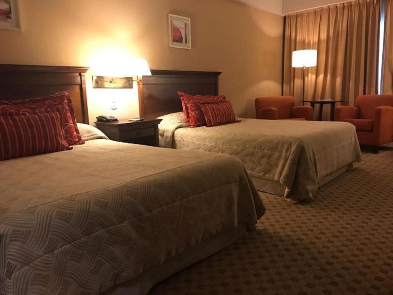 Howard Johnson Resort Pilar (12)