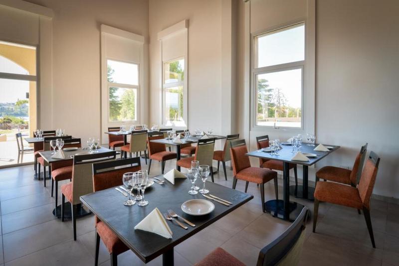 Howard Johnson Villa Carlos Paz (5)