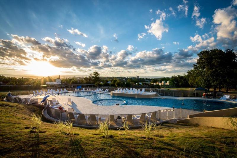 Howard Johnson Villa Carlos Paz (13)