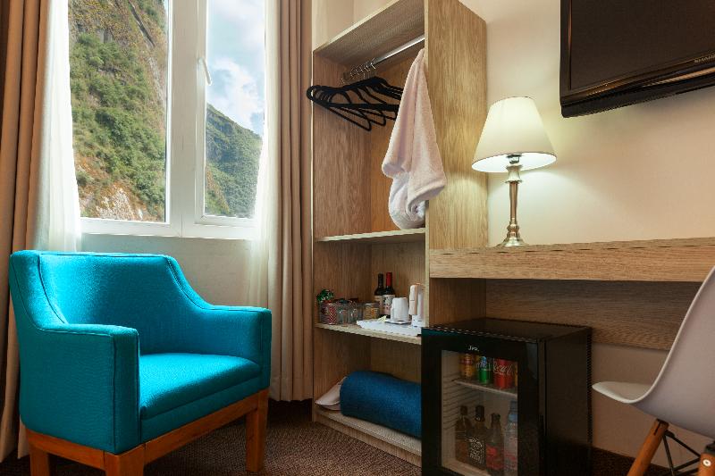 Inti Punku Hotel & Suites