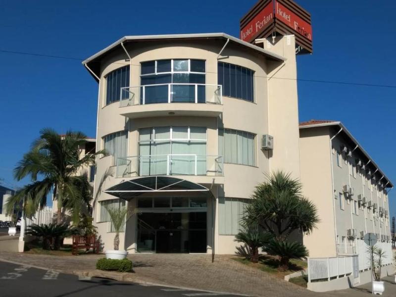Ferian Plaza (7)