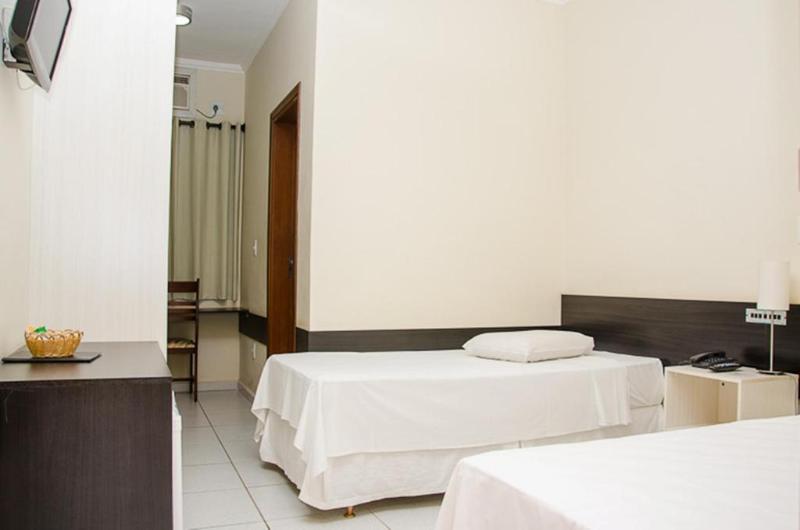 Ferian Plaza (11)