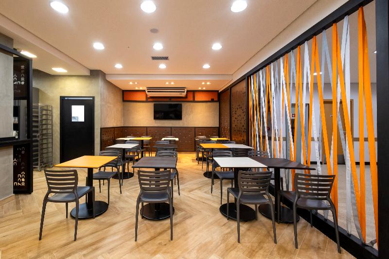 Hus Hotel Maringa (1)