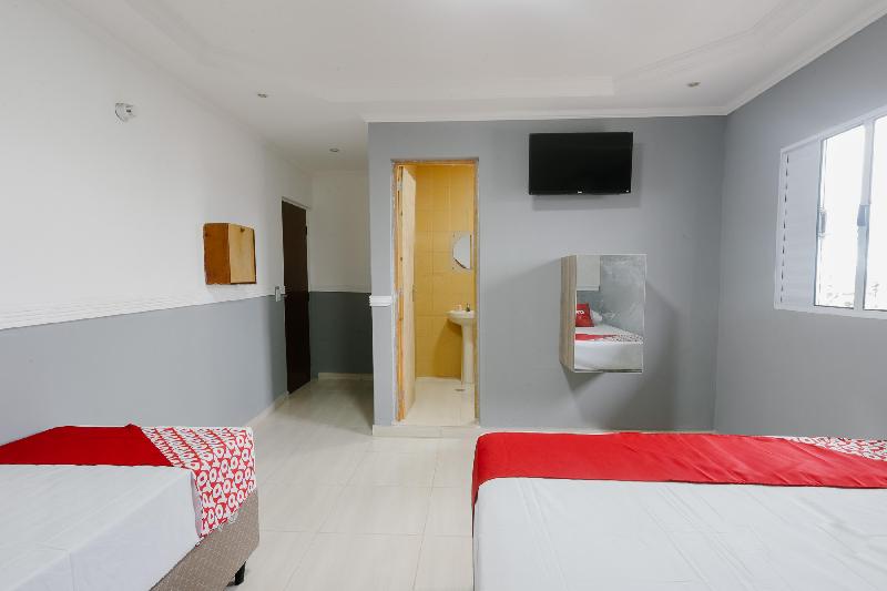 OYO Hotel San Remo (4)