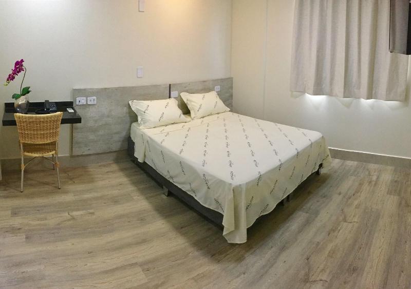 Maringá Hotel Avalon Econômico (14)