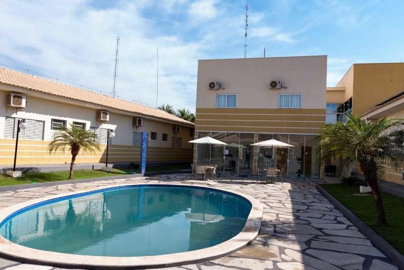 Village Hotel (5)