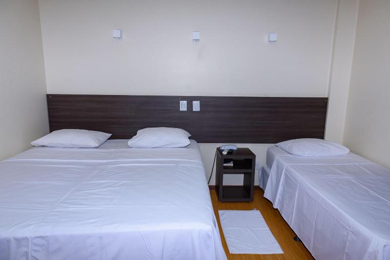 Village Hotel (6)