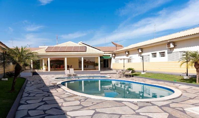 Village Hotel (9)