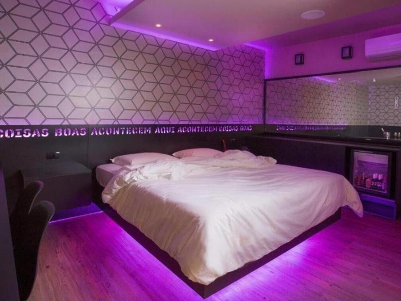 Tout Motel (2)