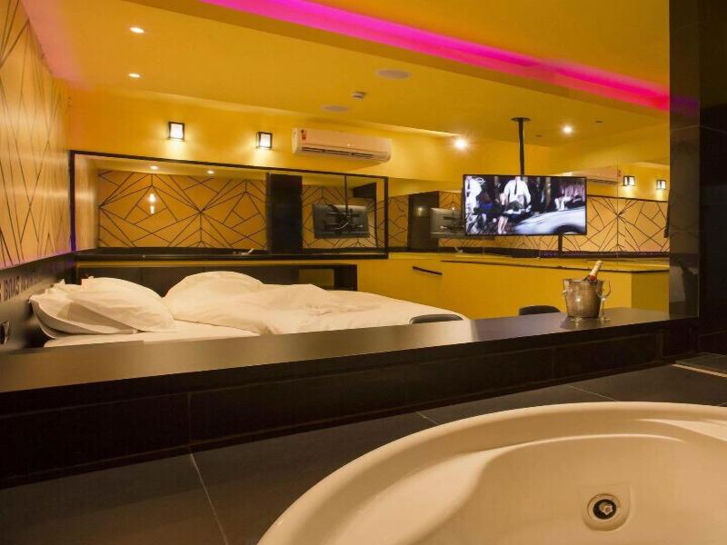 Tout Motel (7)