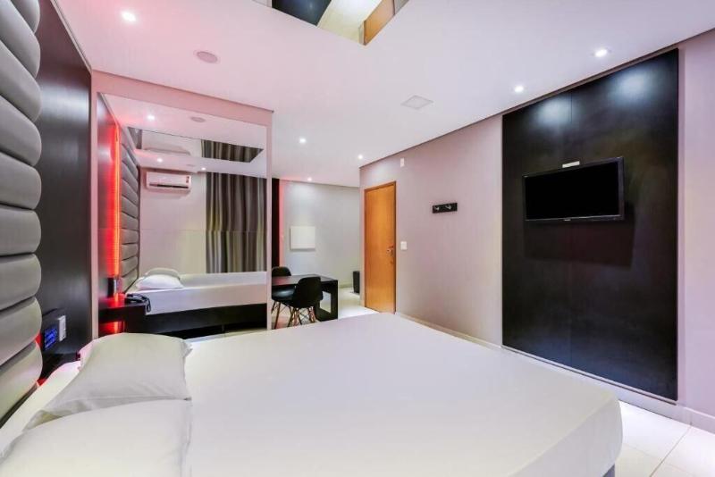 Plaza Motel - Adults Only (2)