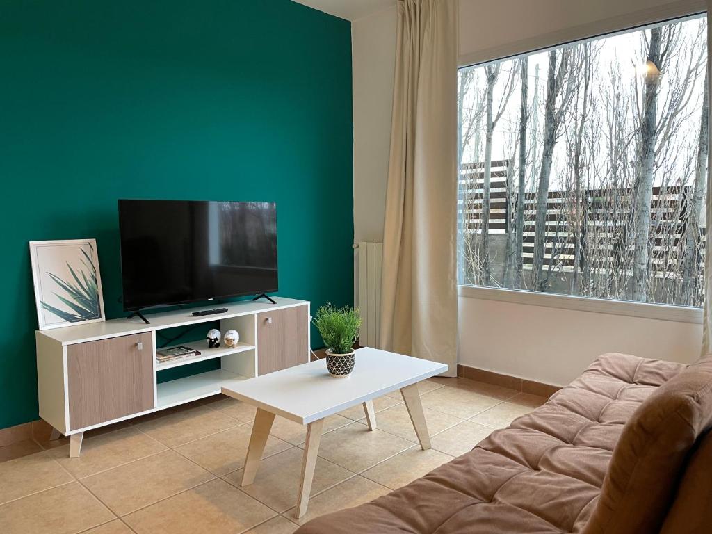 South Apartments (2)