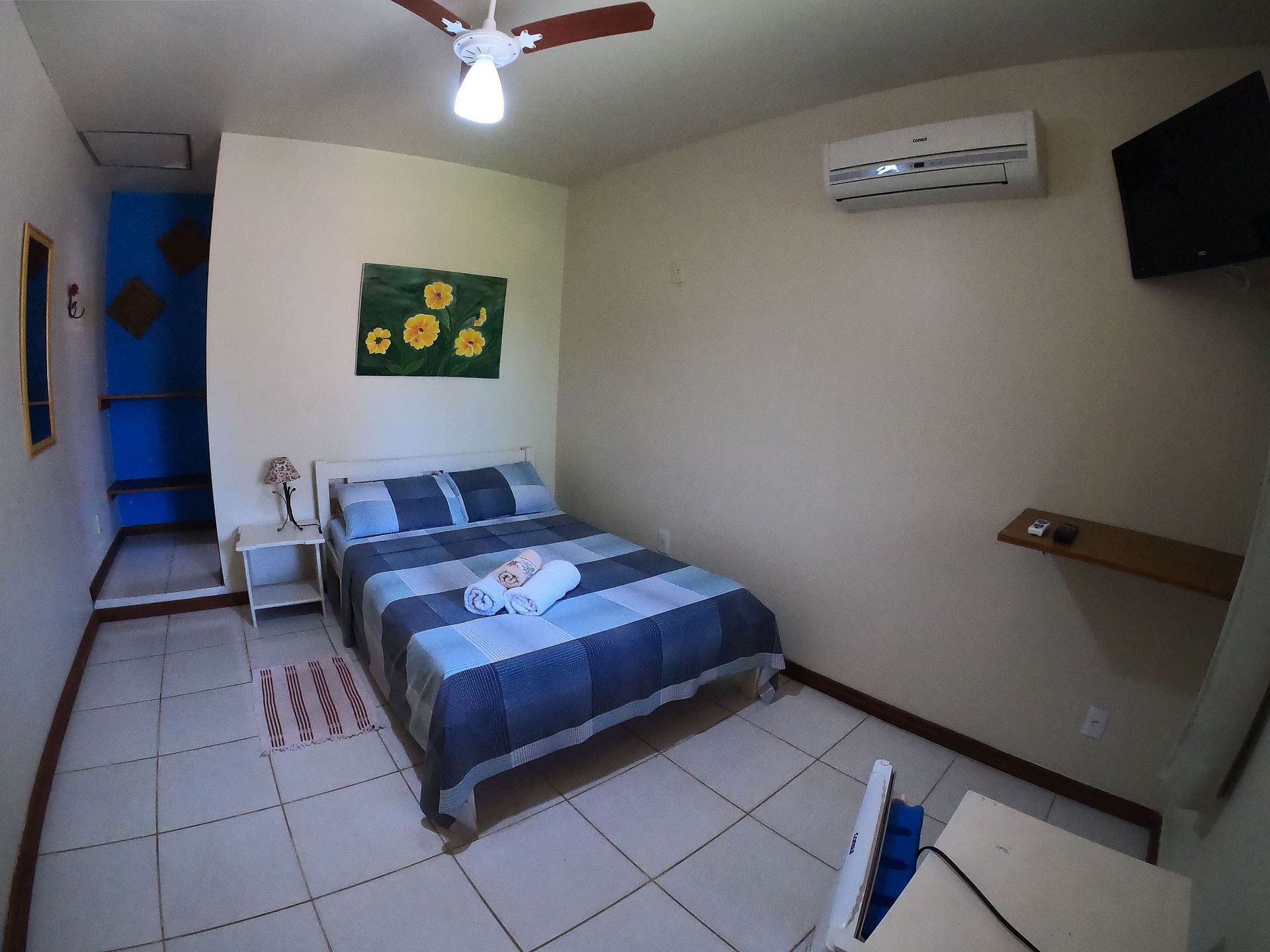 QUARTO PARA DUAS PESSOAS NO CENTRO DA VILA (3)