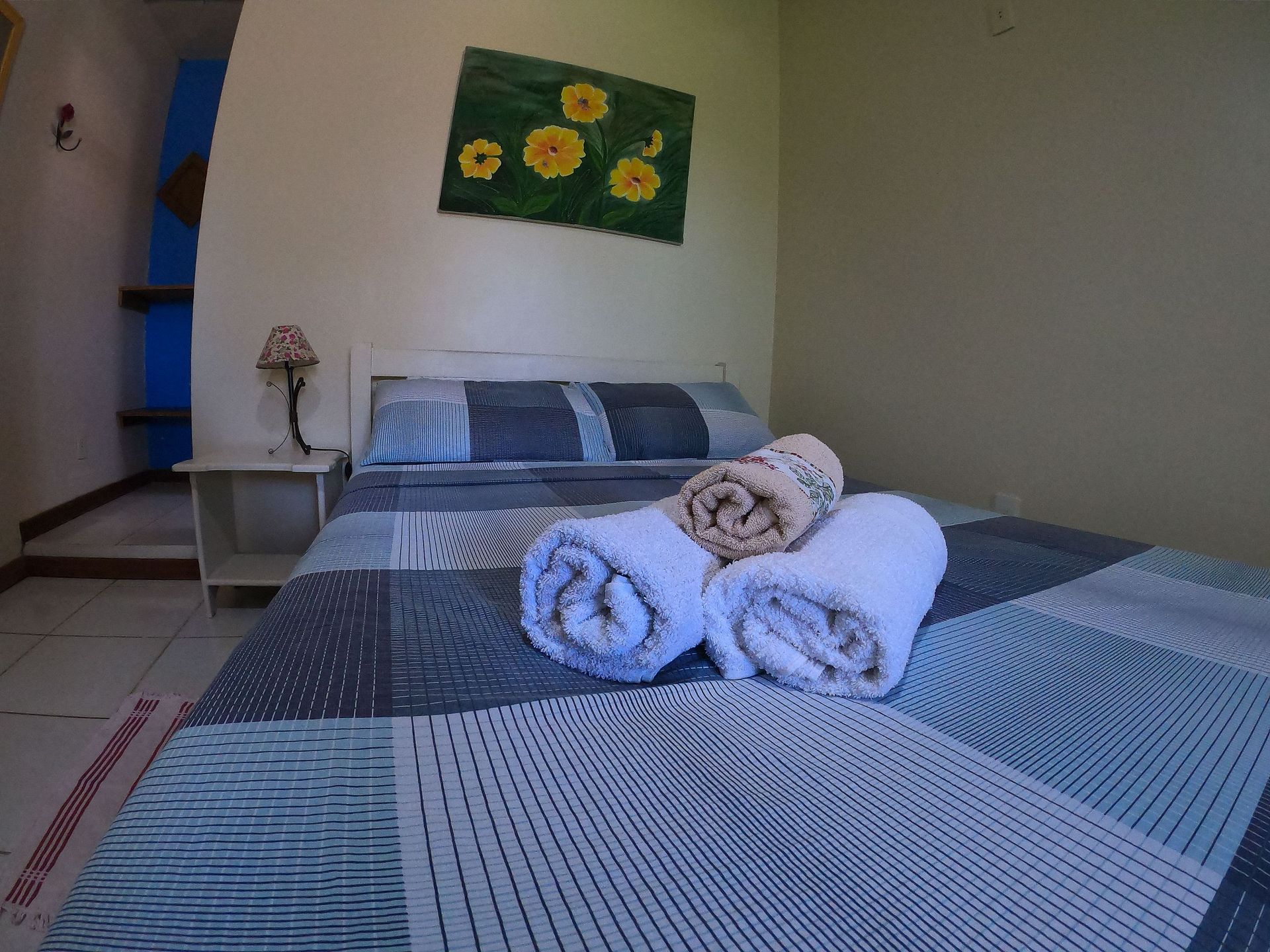 QUARTO PARA DUAS PESSOAS NO CENTRO DA VILA (8)