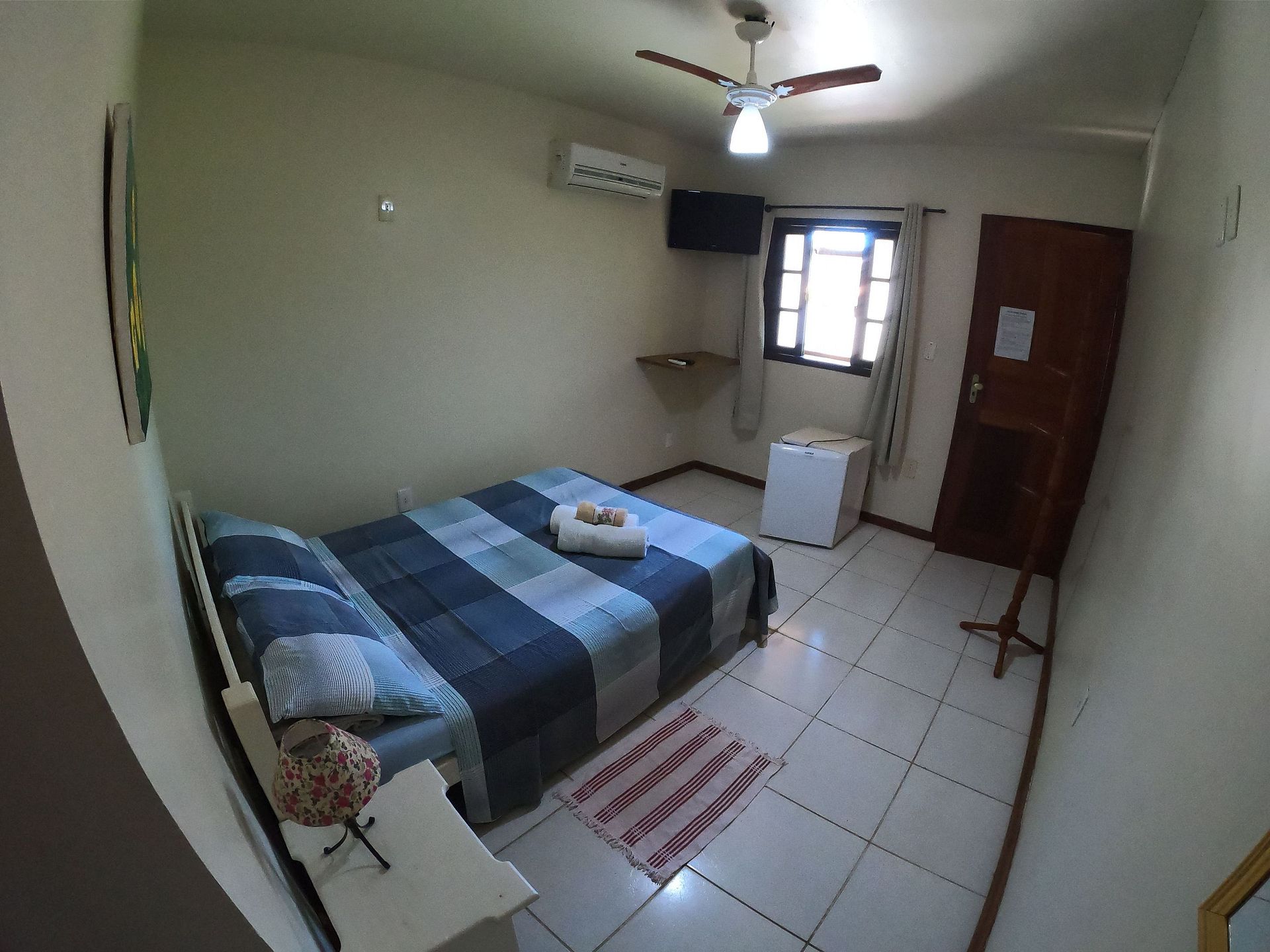 QUARTO PARA DUAS PESSOAS NO CENTRO DA VILA (9)