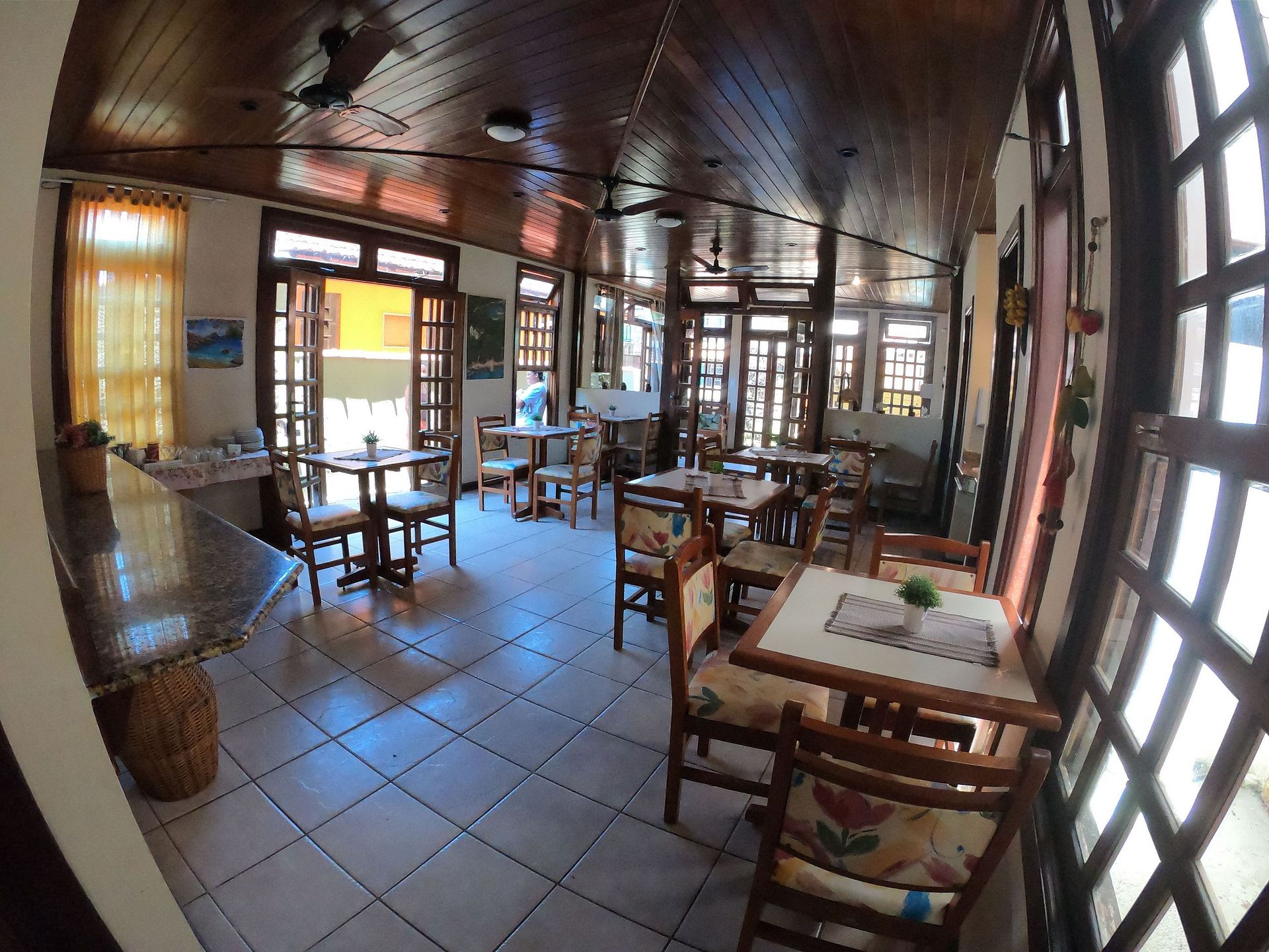 QUARTO PARA DUAS PESSOAS NO CENTRO DA VILA (13)