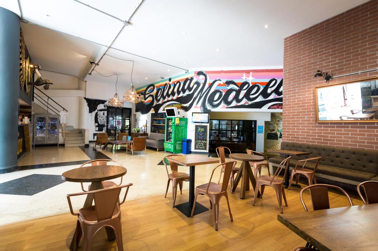 Selina Medellin (17)