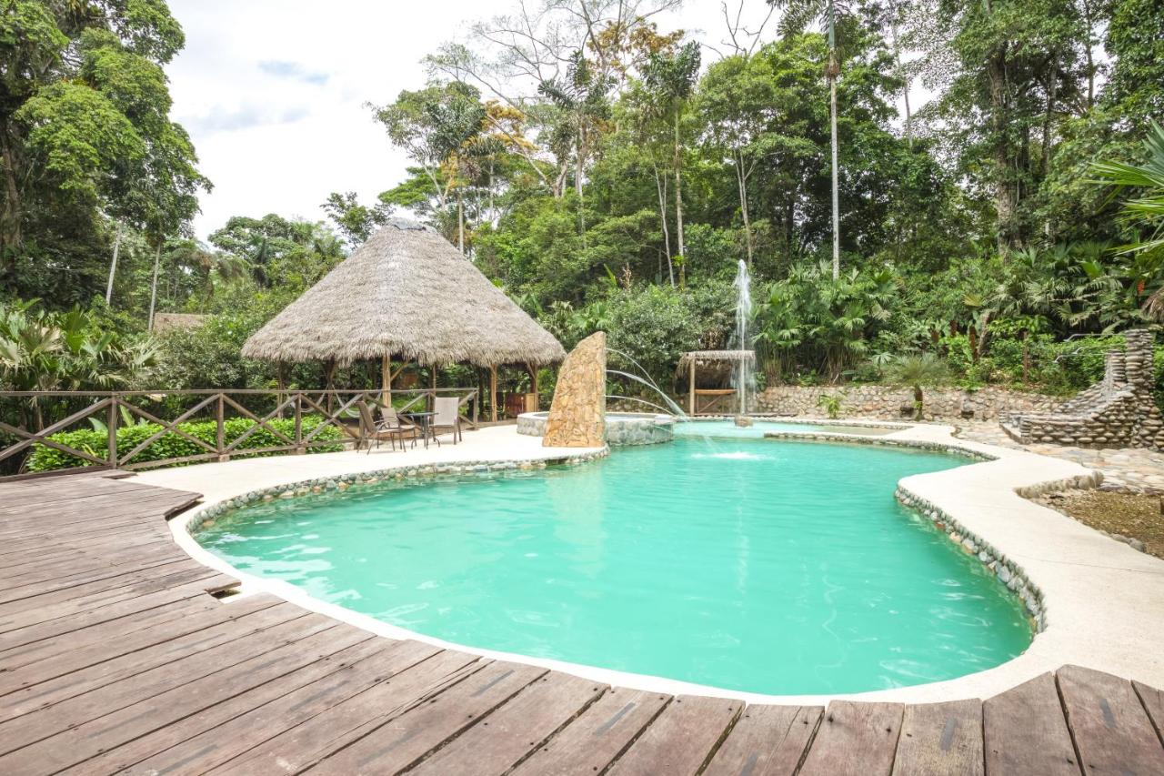 Selina Amazon Tena (1)