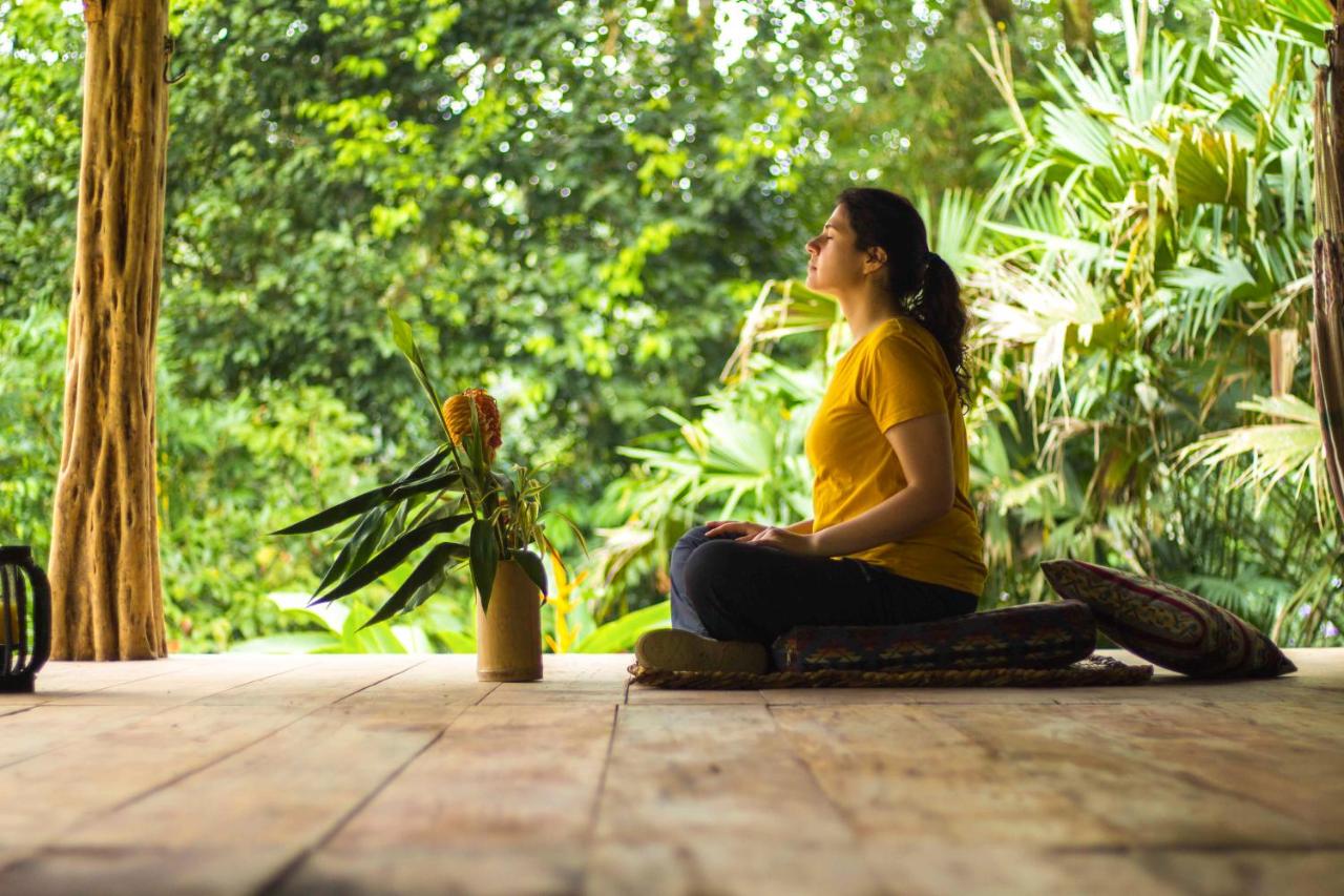 Selina Amazon Tena (6)