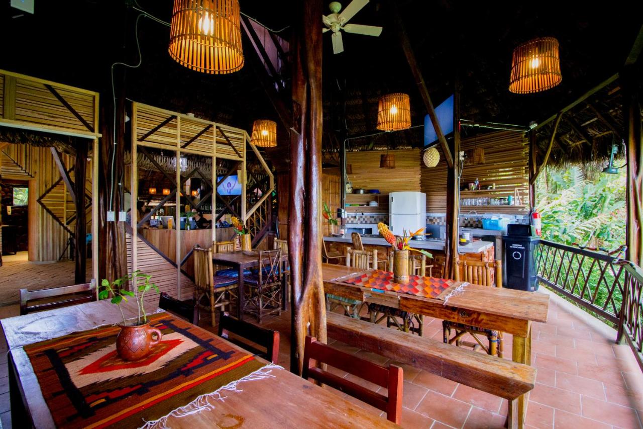 Selina Amazon Tena (19)