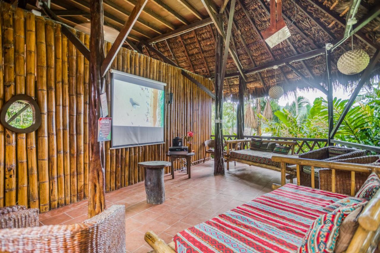 Selina Amazon Tena (20)