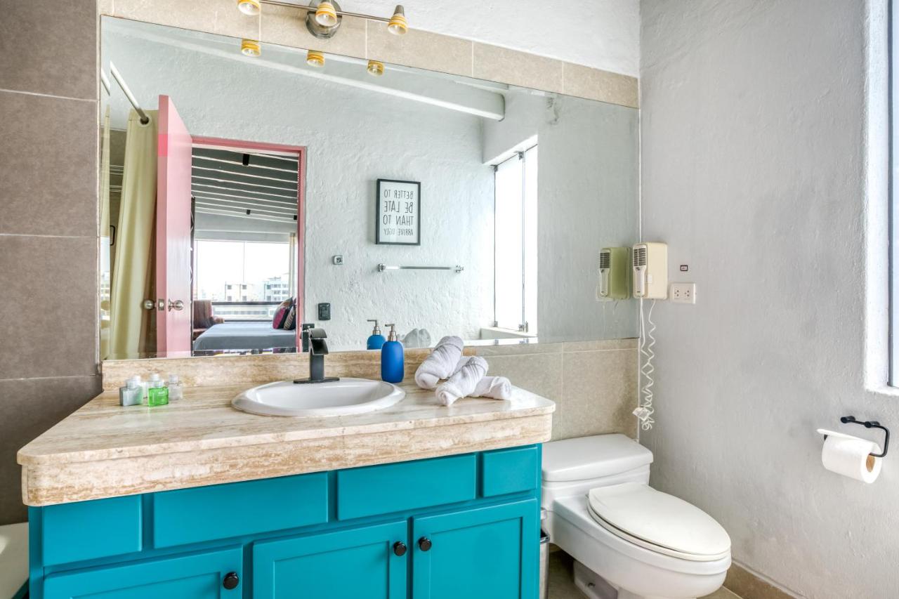 Selina Miraflores Lima (3)