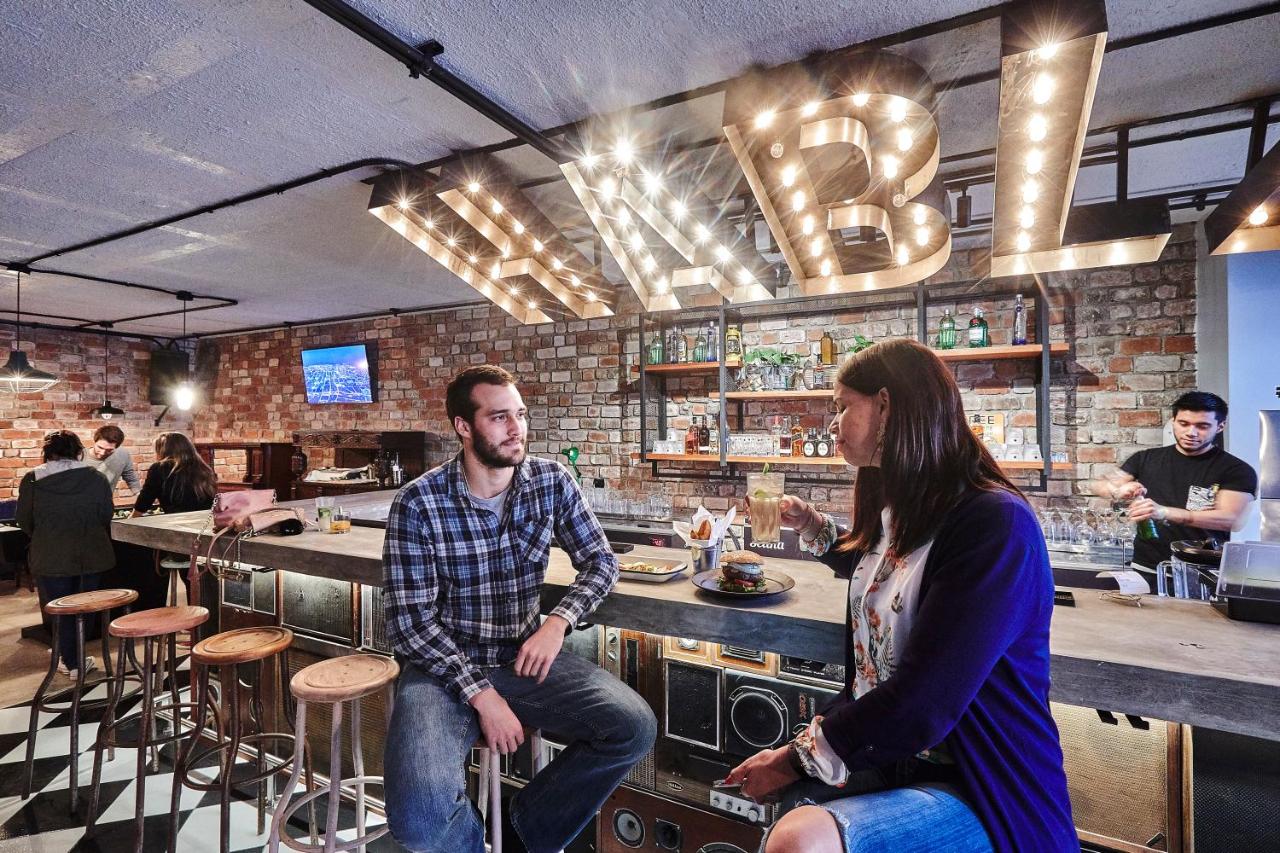 Selina Miraflores Lima (22)