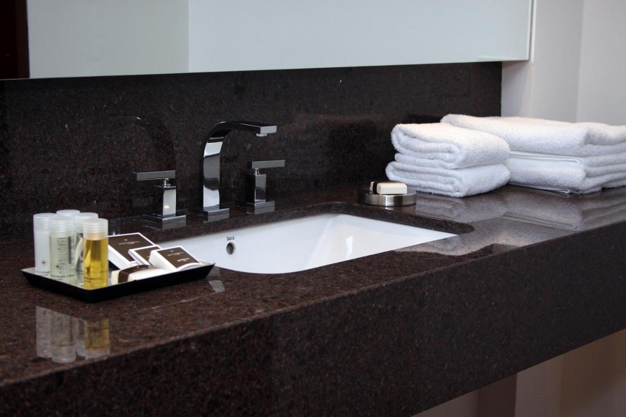 San Isidro Plaza Hotel (32)