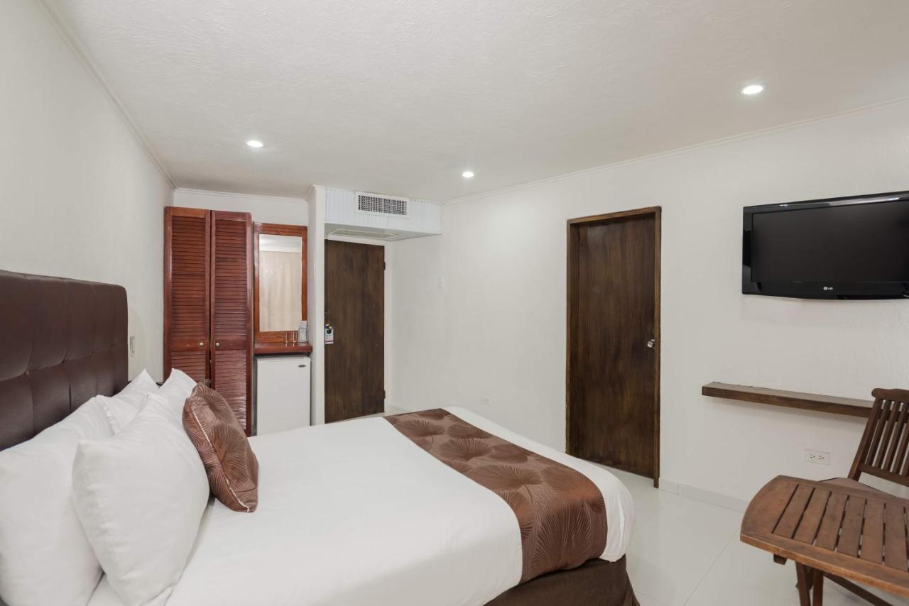 Calypso Beach Hotel (6)