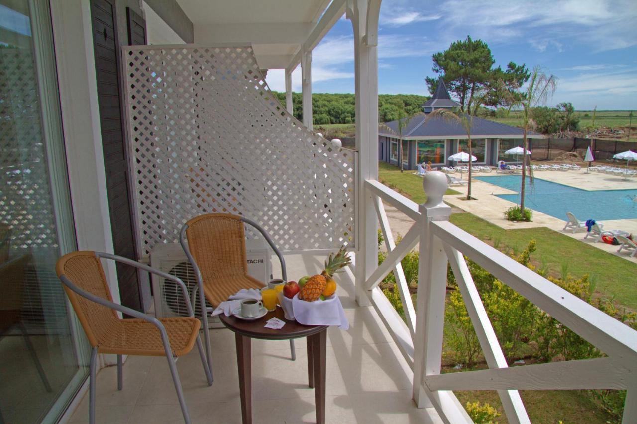 Howard Johnson Hotel & Convention Center Madariaga - Carilo (9)