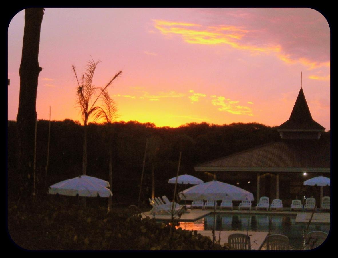 Howard Johnson Hotel & Convention Center Madariaga - Carilo (13)