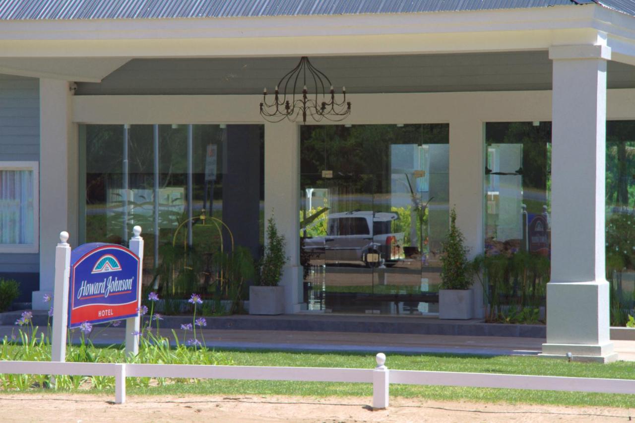 Howard Johnson Hotel & Convention Center Madariaga - Carilo (27)