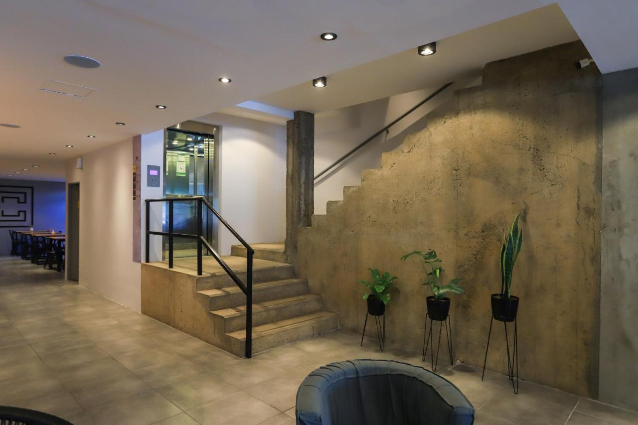 HOTEL CONCEPT BARILOCHE (1)