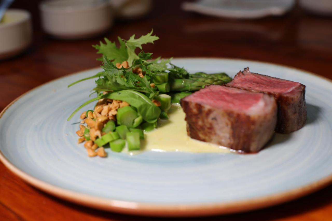 Howard Johnson La Cañada Hotel & Suites (10)