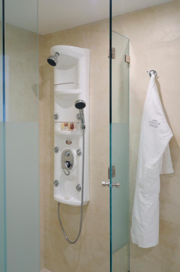 Howard Johnson La Cañada Hotel & Suites (22)