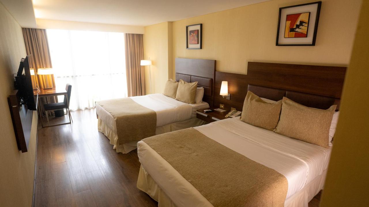 Howard Johnson La Cañada Hotel & Suites
