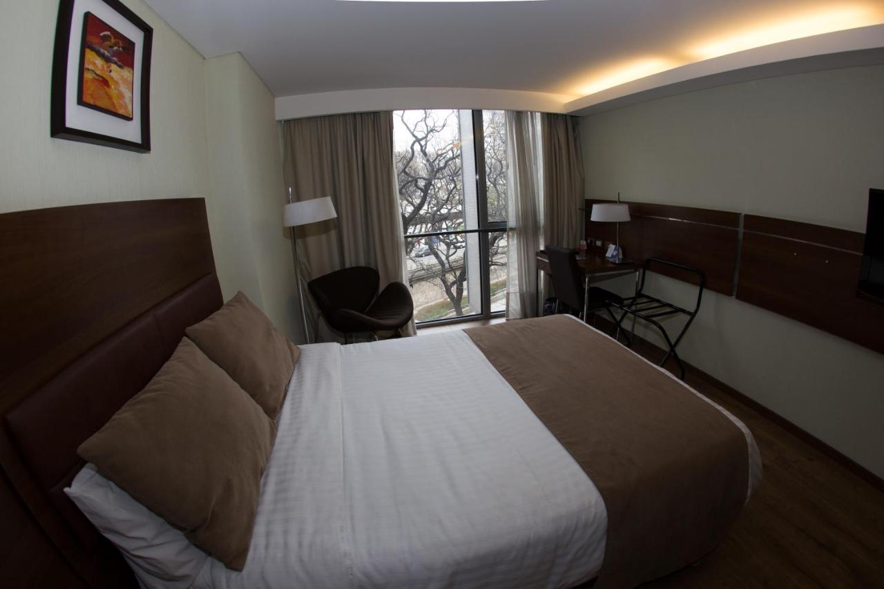 Howard Johnson La Cañada Hotel & Suites (27)