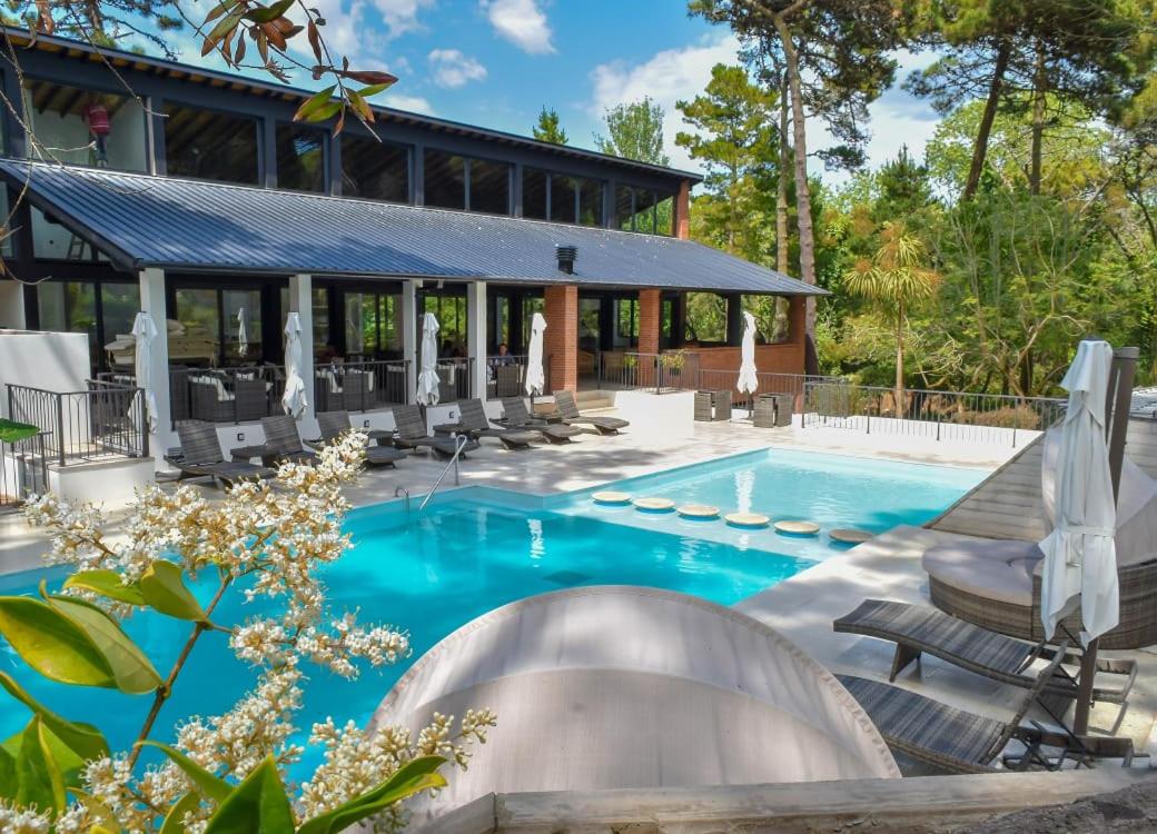 Apart Hotel Carilo Hills (1)