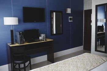 Ker Urquiza Hotel & Suites (2)